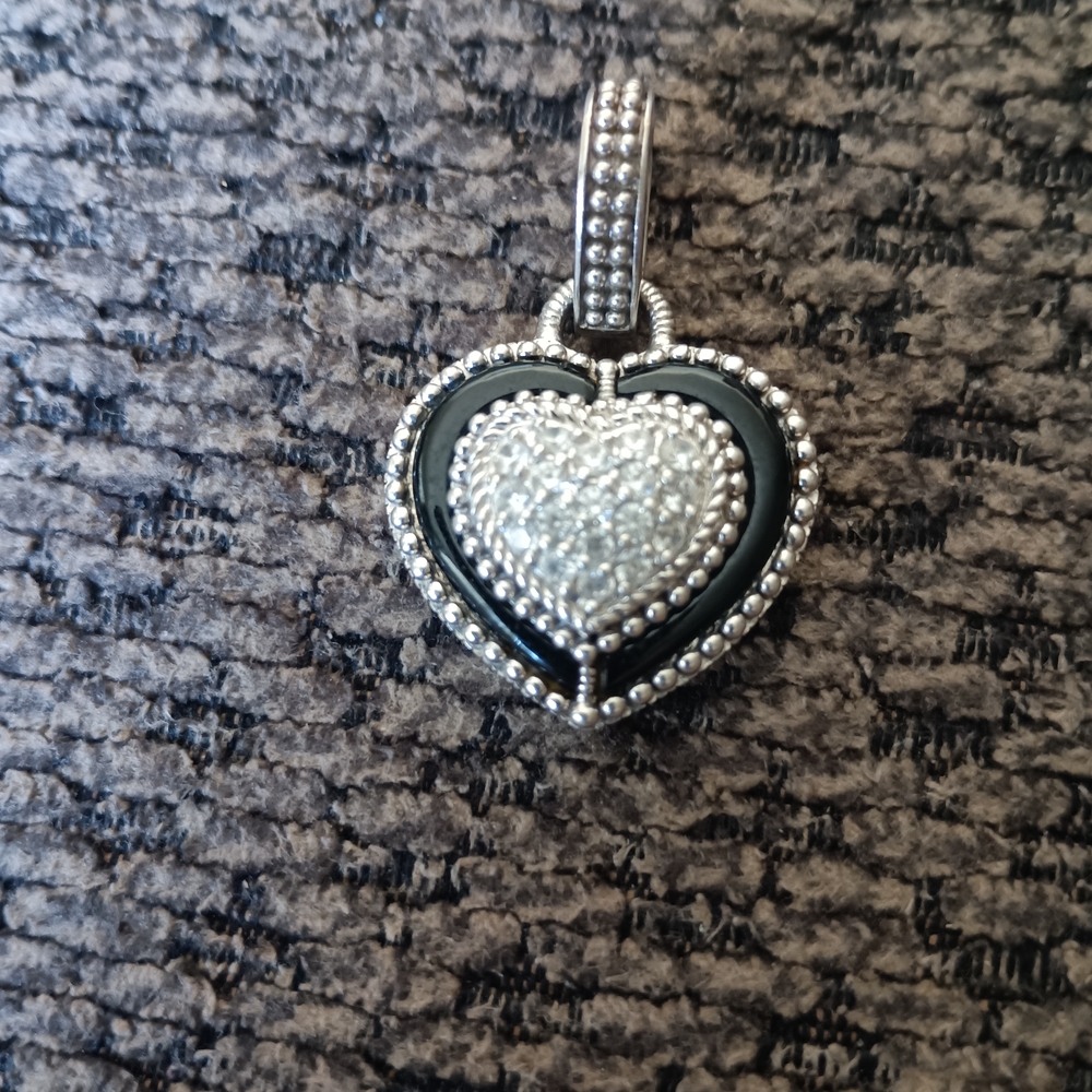 Elegant Silver and Black Heart Pendant